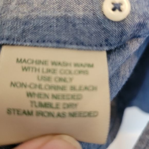 St. John's Bay Button-down Men's Medium SS Shirt - Picture 4 of 7